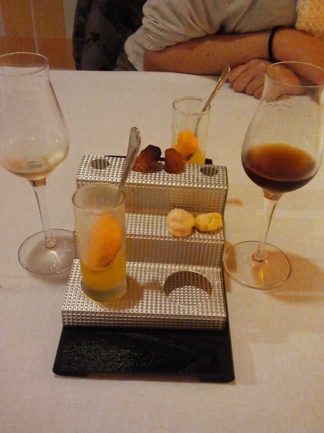 El Palacio de Tanos Petit fours.